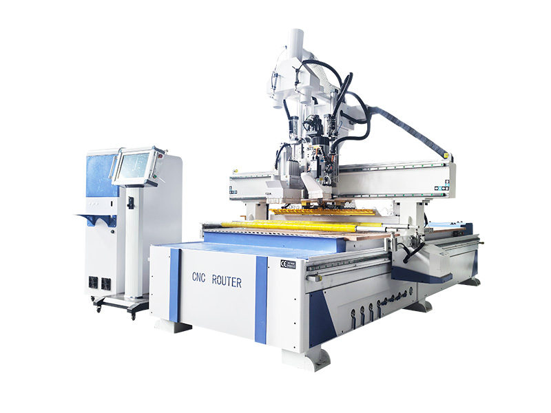 1328直排換刀加排鉆加自動上下料開料機 1328直排換刀加排鉆加自動上下料開料機